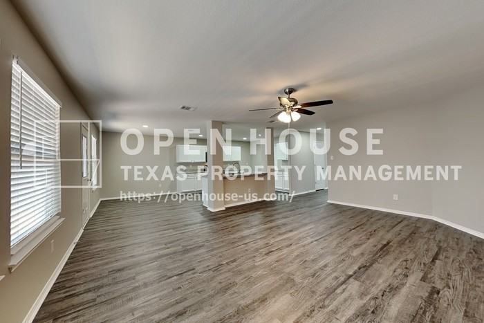 5817 Mirror Ridge Dr - Photo 5 of 25