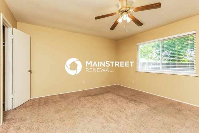 7106 Flameleaf Pl - Photo 7 of 16