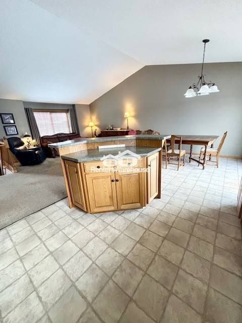 329 4th Ave Se - Photo 4 of 27