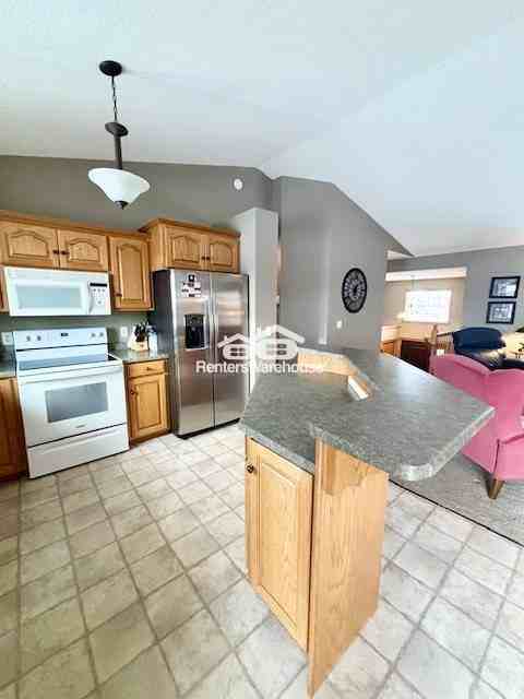 329 4th Ave Se - Photo 5 of 27