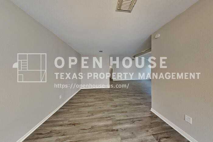 22306 Red River Dr - Photo 7 of 20