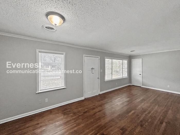 1758 Woodburn Dr - Photo 5 of 25