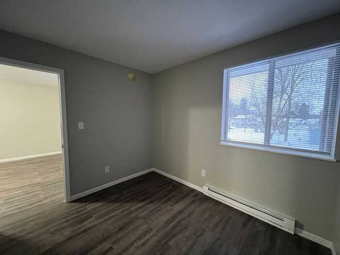 518 S 3rd St #L - Photo 6 of 11