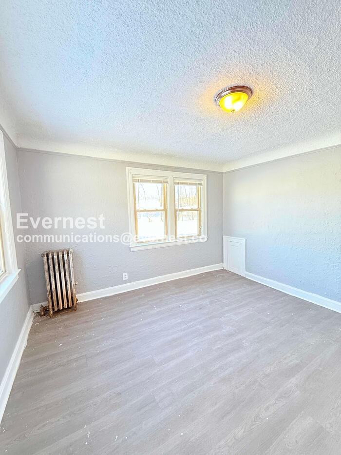 13909 Hartwell St #6 - Photo 7 of 21