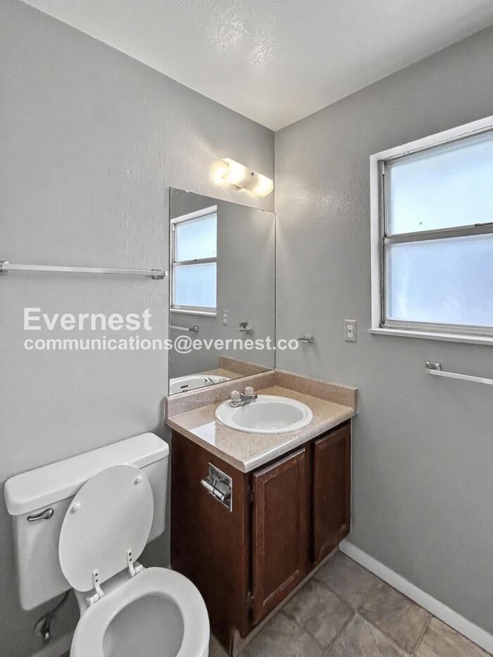 7380 Colonial Dr - Photo 7 of 20