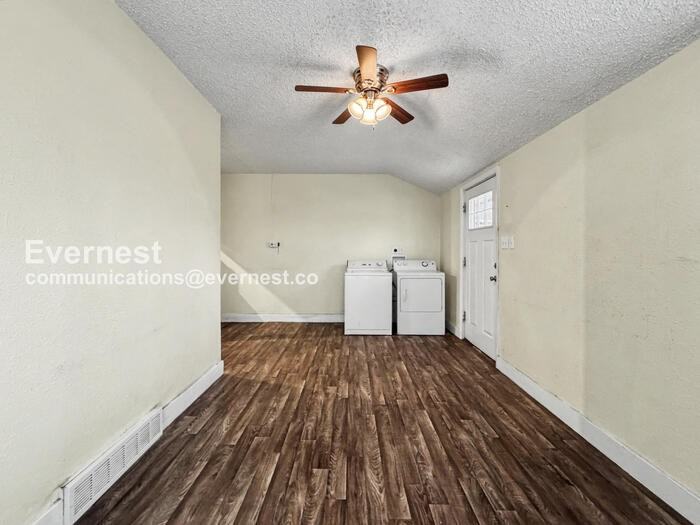 247 S Hazel Ct - Photo 5 of 15