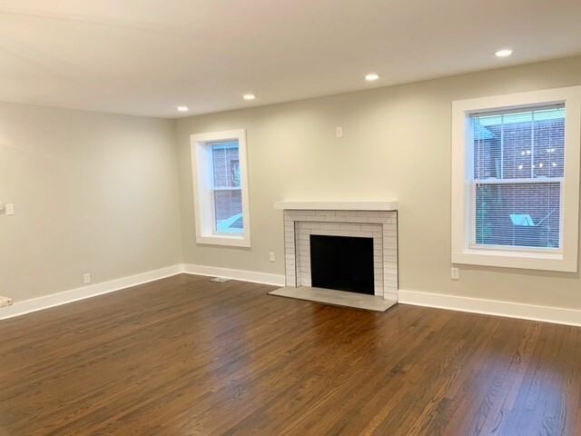 731 W 43rd St - Photo 3 of 20