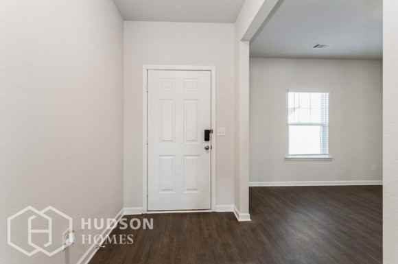 1125 Amadas Dr - Photo 5 of 27