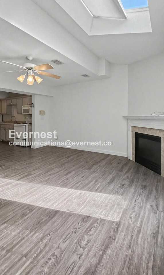 8114 N Lawn Ave - Photo 4 of 23