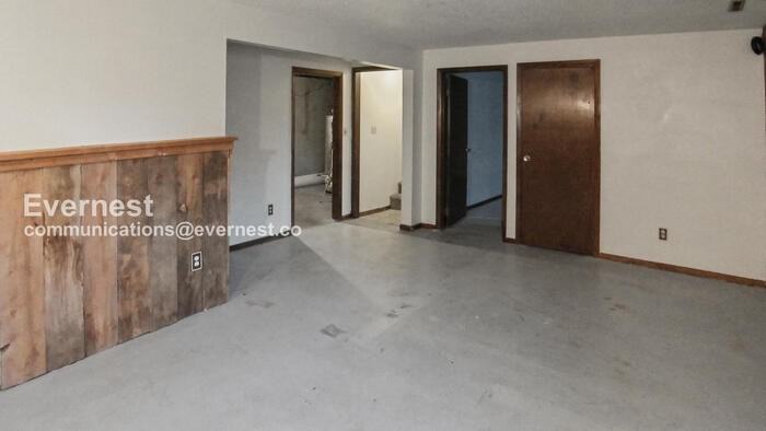 2115 Diana Dr - Photo 7 of 23