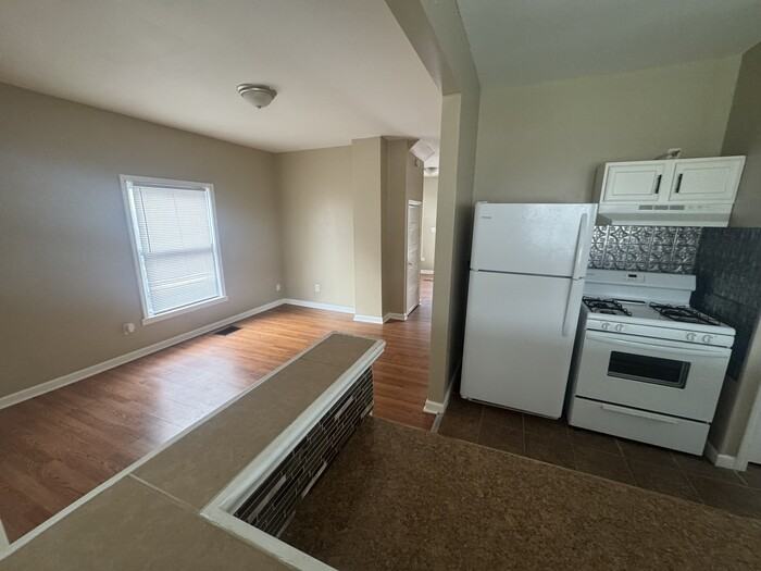 3941 Boulevard Pl - Photo 5 of 6