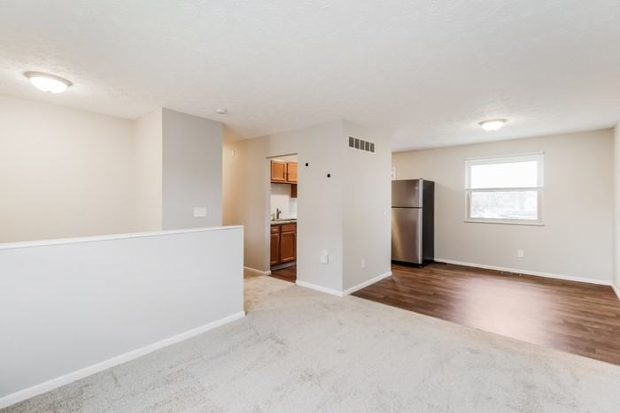 5465 Starcrest Dr - Photo 2 of 12