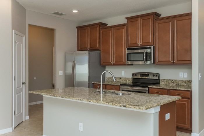 11638 Lake Blvd - Photo 6 of 17