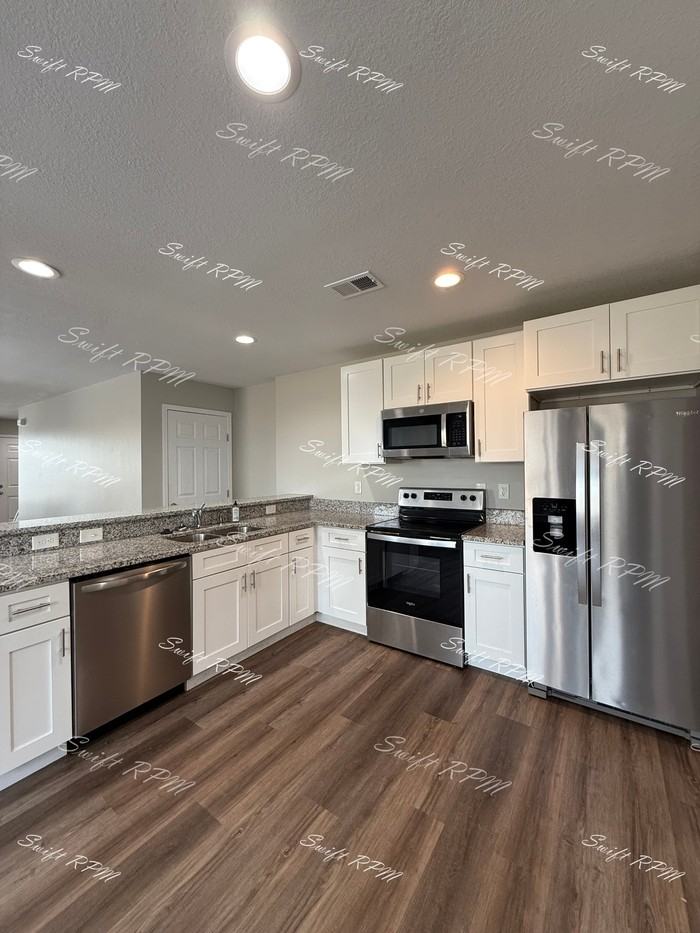 707 N 2nd St #1 - Photo 4 of 23