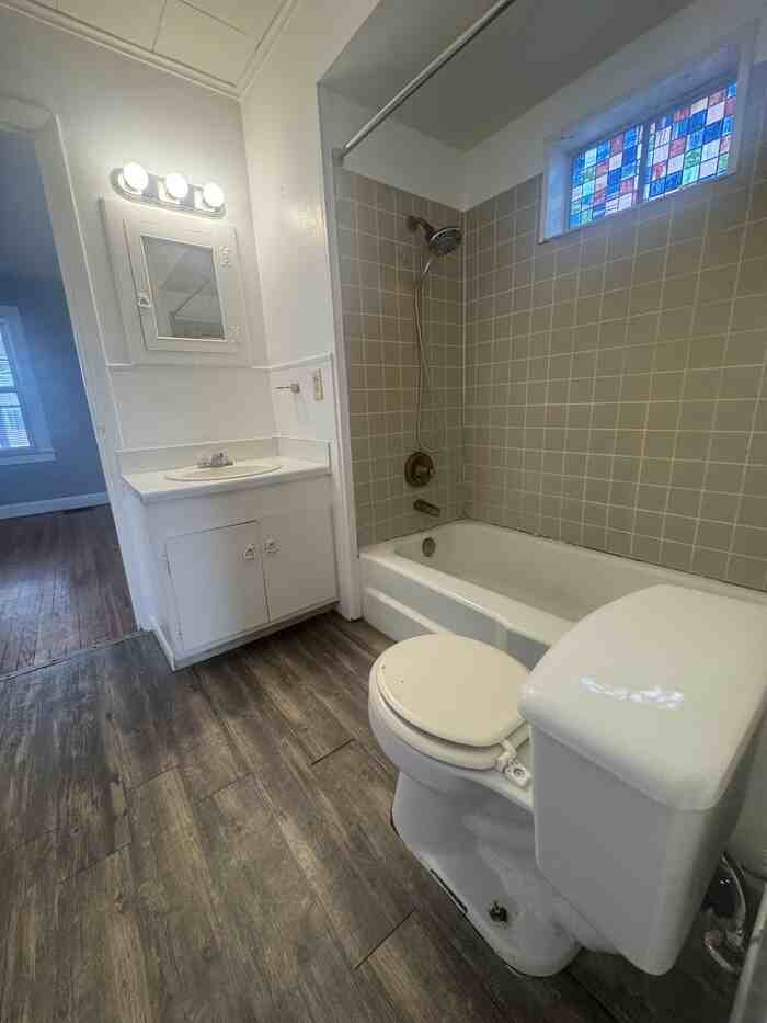 4937 Hillside Ave - Photo 4 of 10