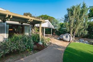 featured image of 1342 Skyline Dr