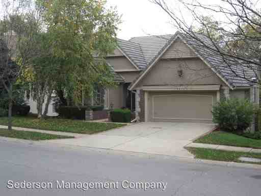 12218 Avila Dr - Photo 2 of 10