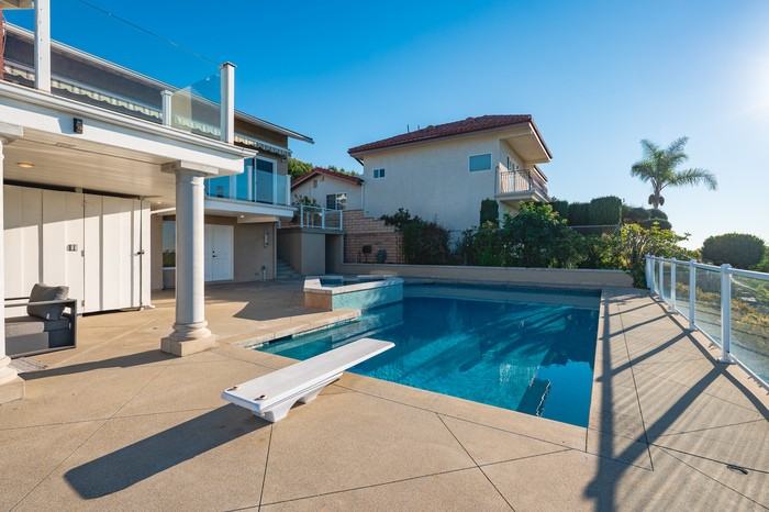 11141 Limetree Dr - Photo 2 of 50