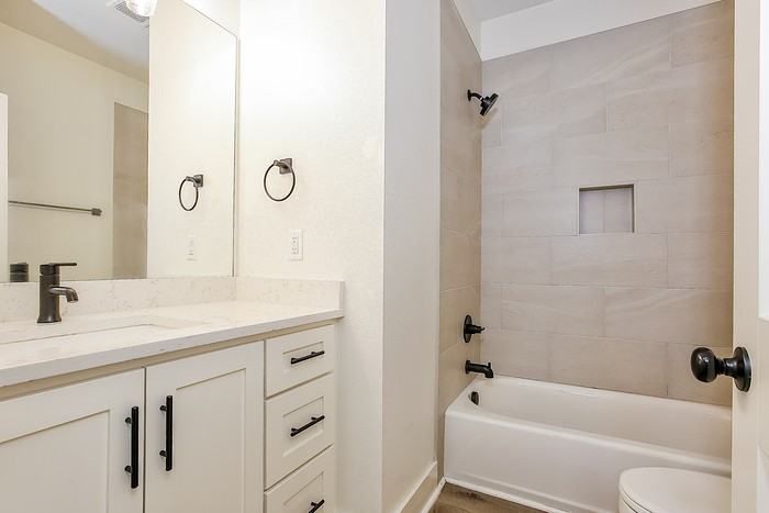 16305 Taylor Loop Rd - Photo 6 of 9