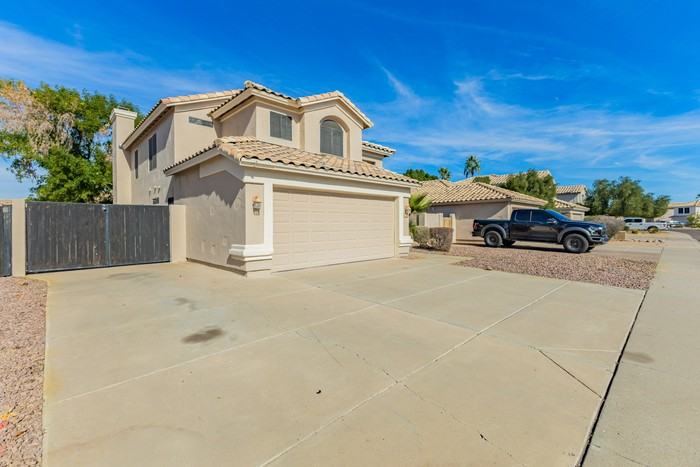 7420 W Los Gatos Dr - Photo 3 of 42