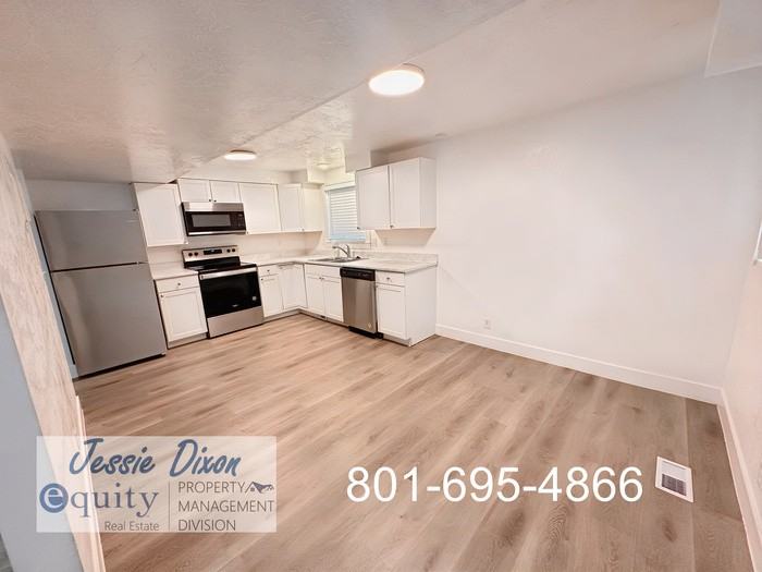 223 W 2350 N #C - Photo 3 of 17