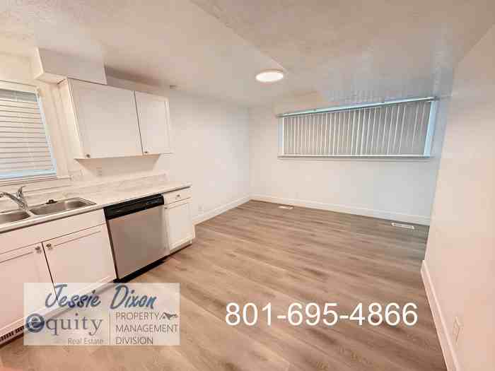 223 W 2350 N #C - Photo 4 of 17