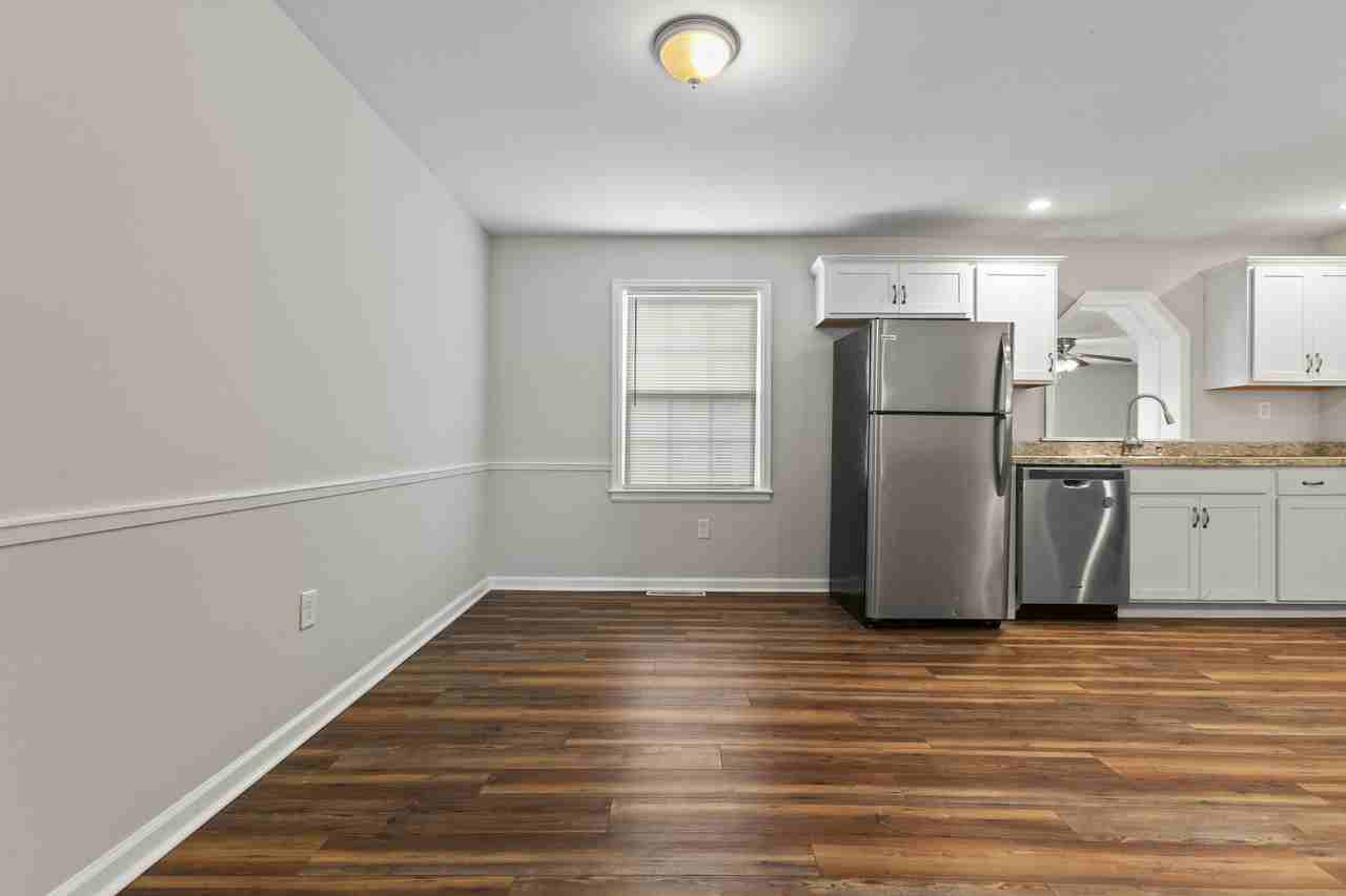 702 Della Dr #1 - Photo 5 of 34