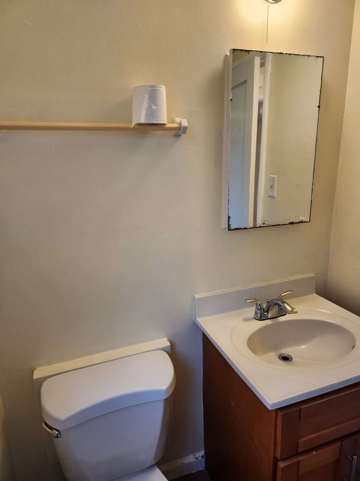 Fourplex - Photo 6 of 11