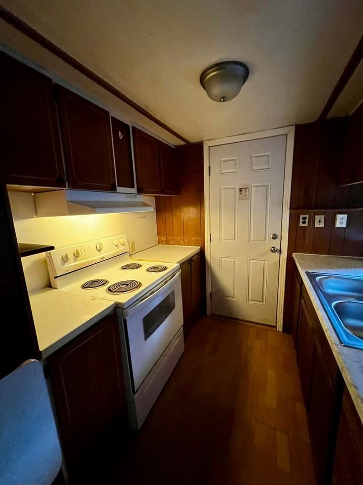 8387 Golden Valley Blvd - Photo 3 of 13