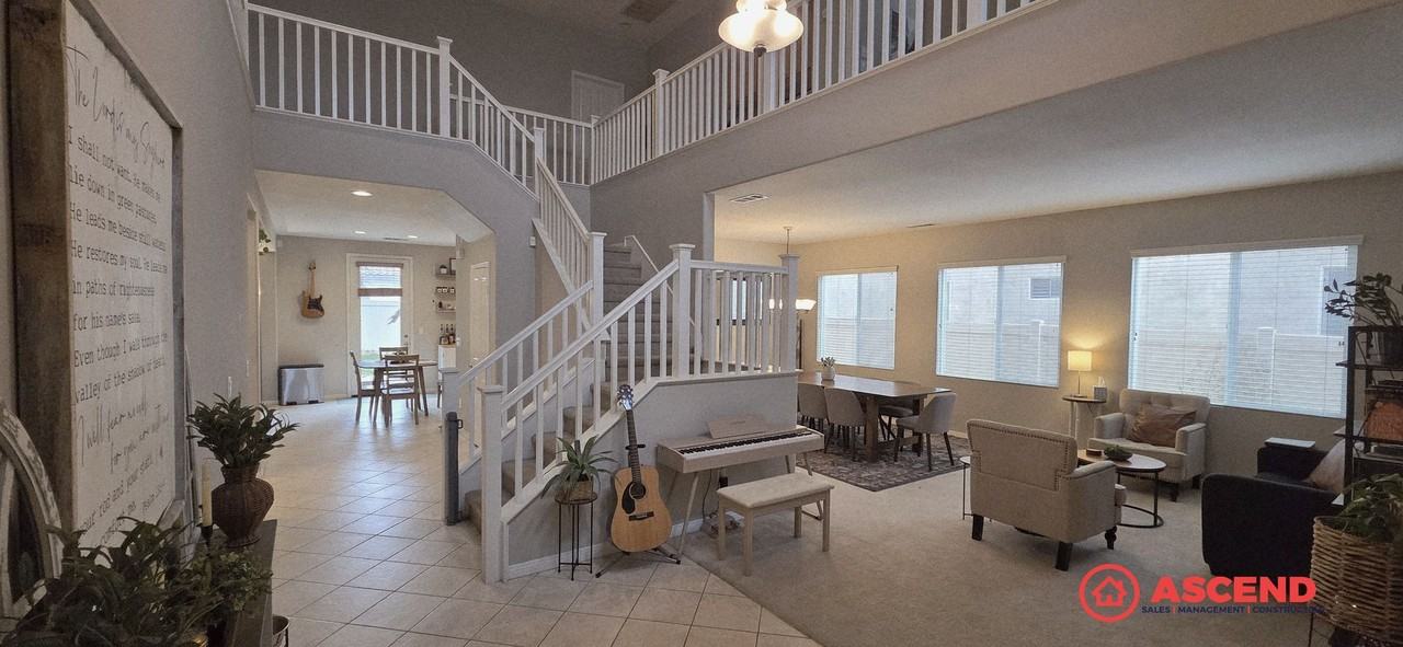 10003 Titanium St - Photo 3 of 8