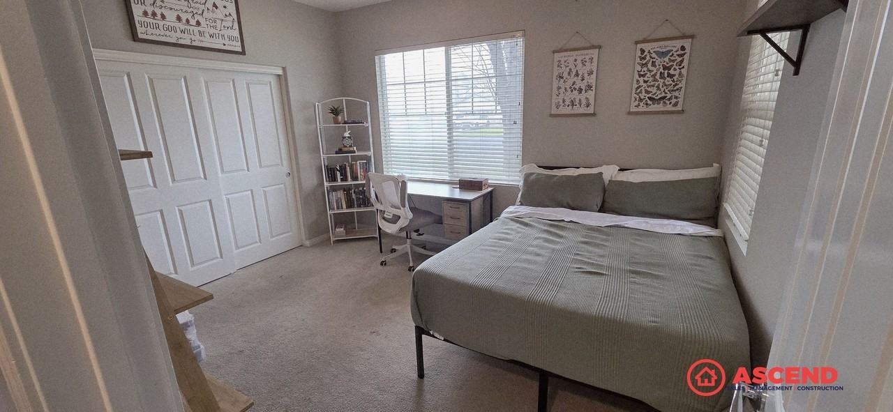 10003 Titanium St - Photo 7 of 8