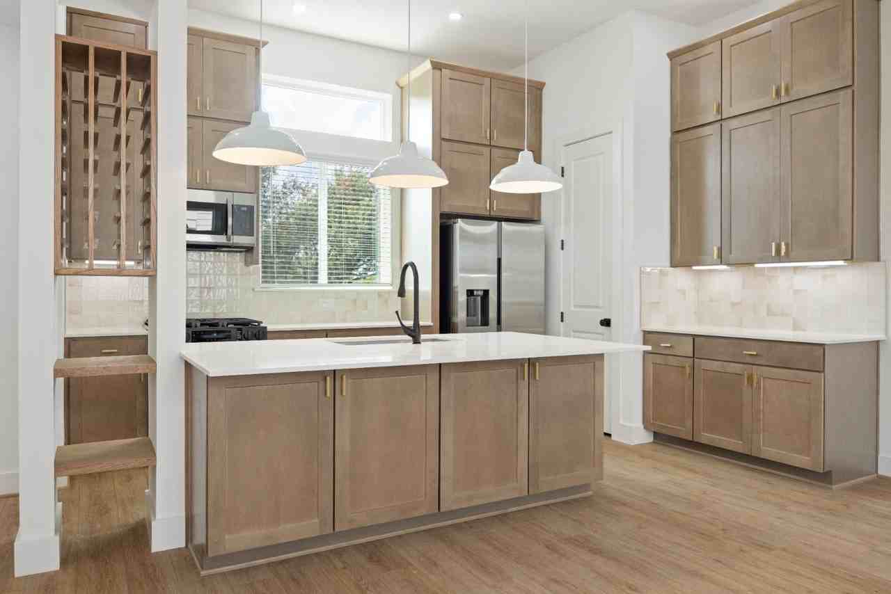 2121 Hoskins Dr Unit B - Photo 6 of 20