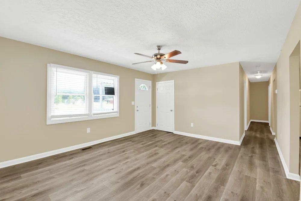 7328 South 16th Drive #NA - Photo 4 of 5