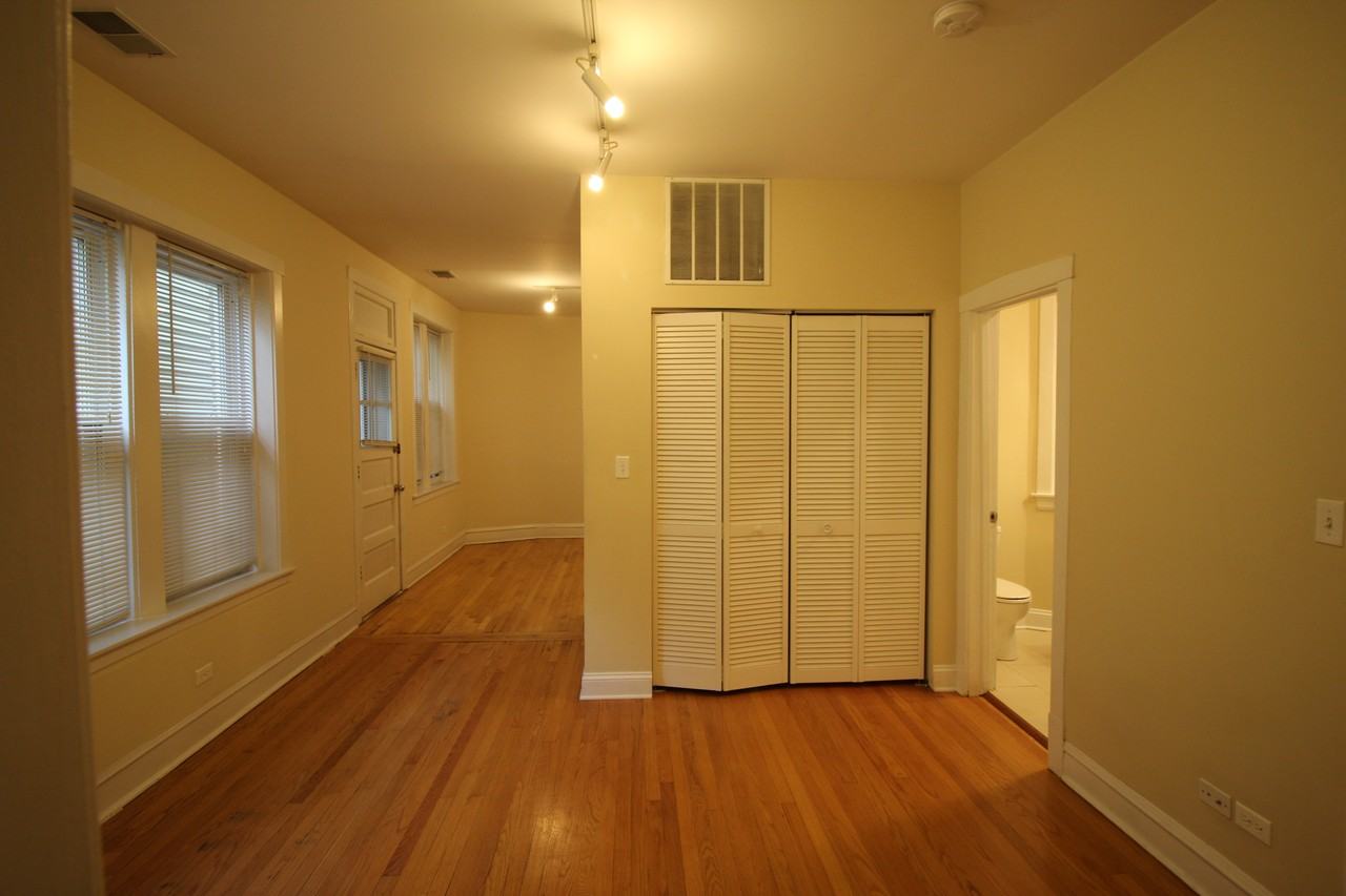 3657 N Pulaski Rd #2R - Photo 7 of 17