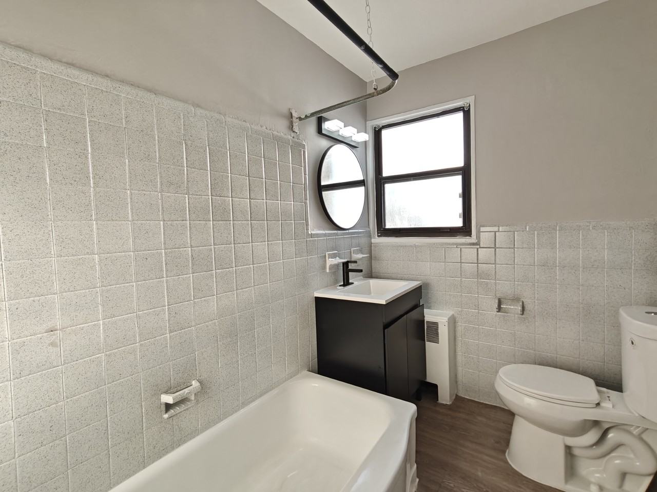 125 Forest Ave #4D - Photo 5 of 6