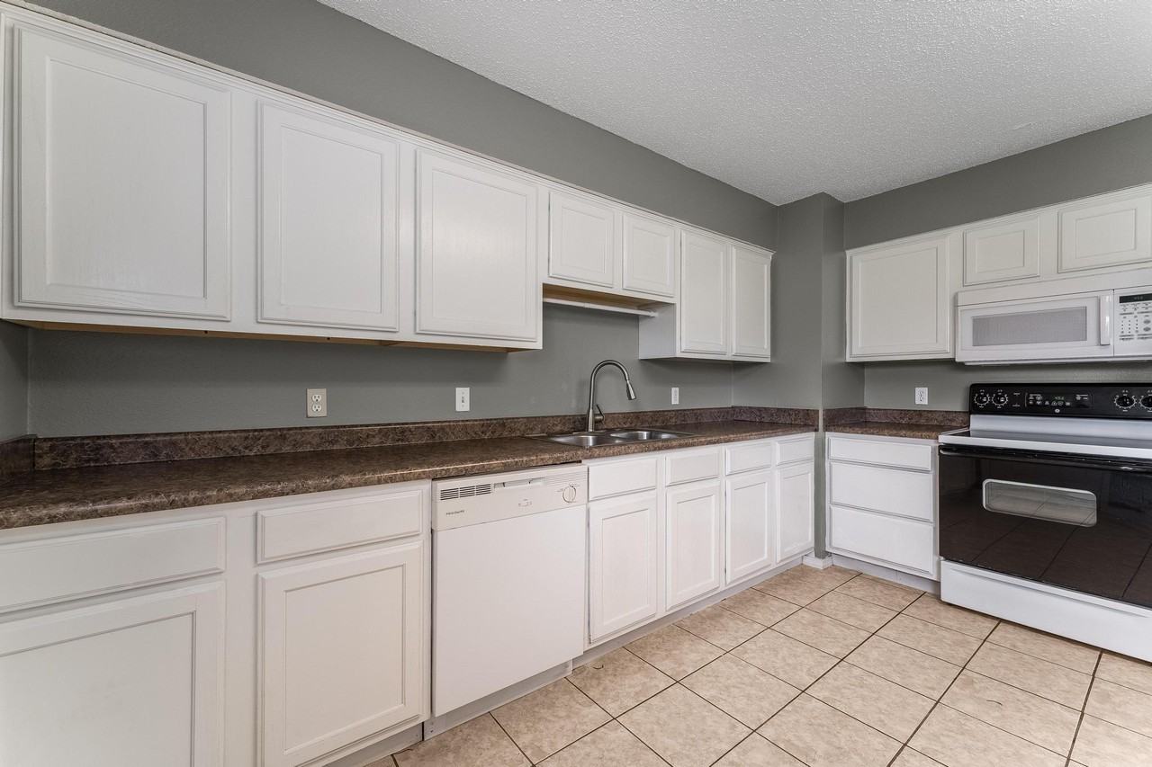 W Olrich St - Photo 7 of 15