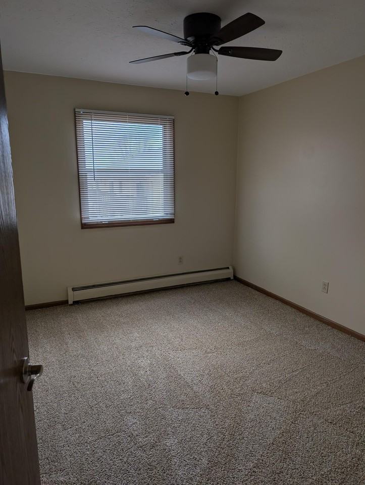 6424 Saint Andrews Dr #8 - Photo 6 of 7