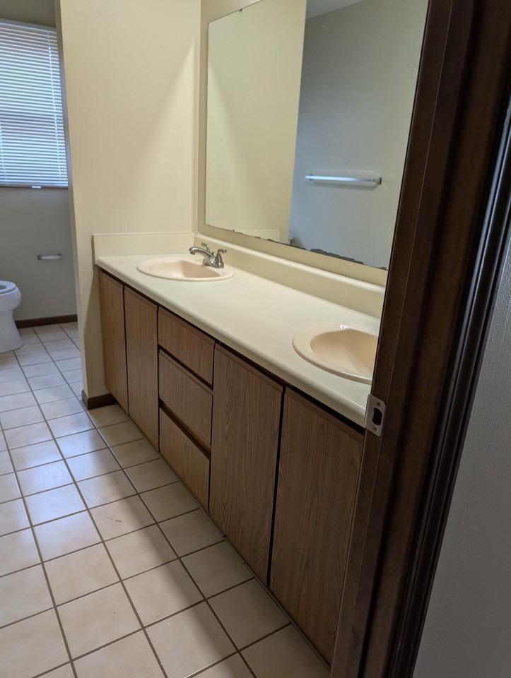 6424 Saint Andrews Dr #8 - Photo 7 of 7