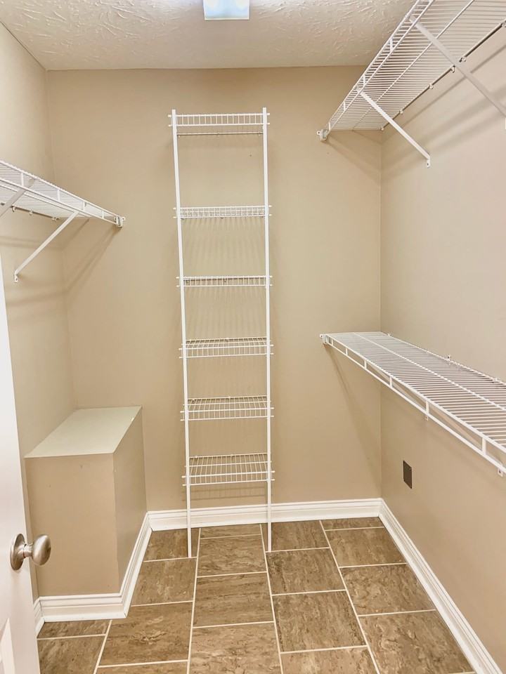 115 Kodiak Ct #NA - Photo 7 of 12