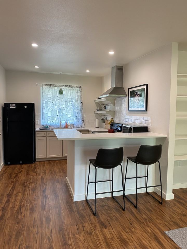 6700 Columbia Dr #NA - Photo 7 of 18