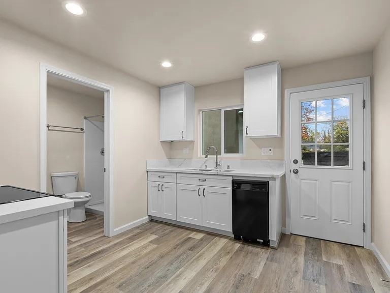 1032 Pendegast St #NA - Photo 4 of 11