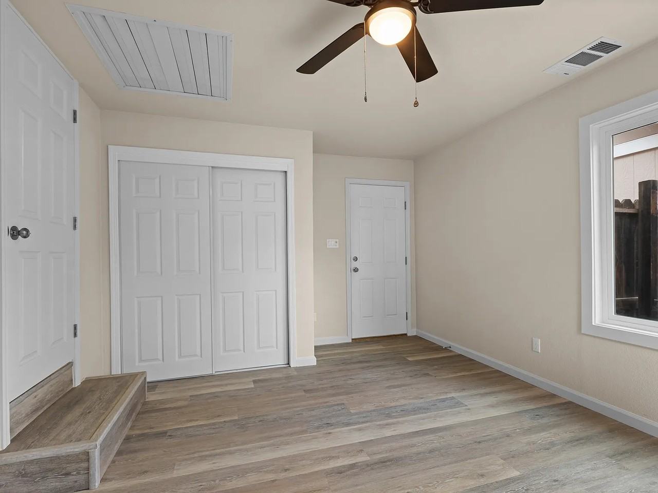 1032 Pendegast St #NA - Photo 6 of 11