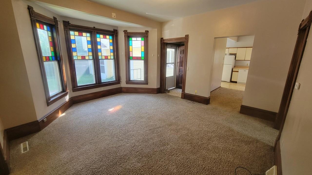 410 Cottage Ave - Photo 2 of 11