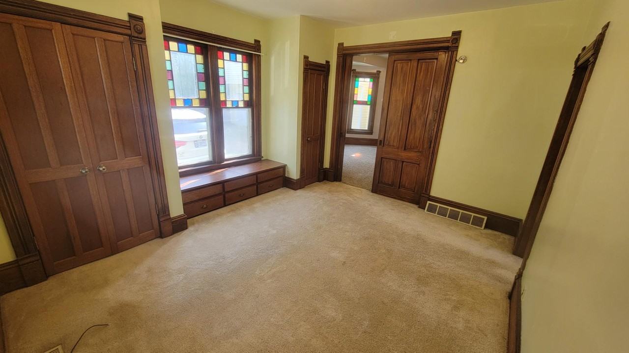 410 Cottage Ave - Photo 3 of 11