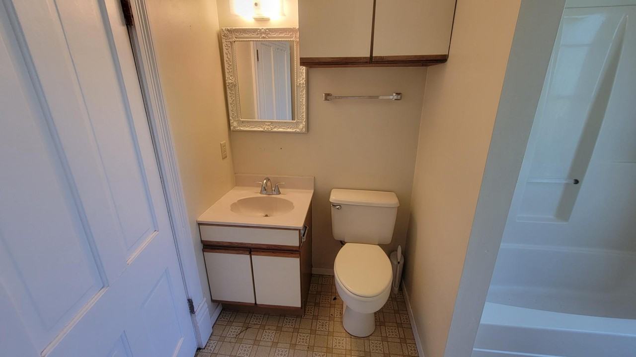410 Cottage Ave - Photo 4 of 11