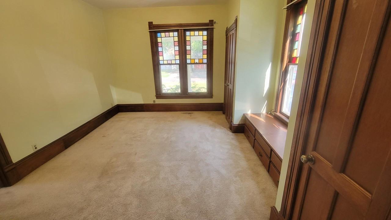 410 Cottage Ave - Photo 7 of 11