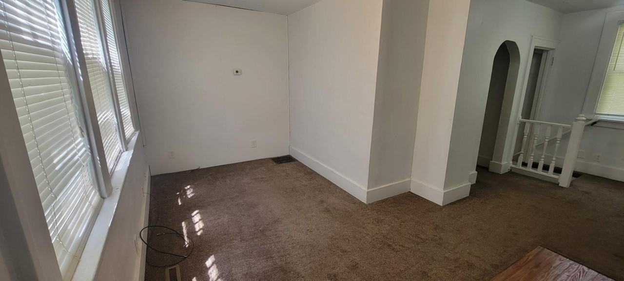 706 Lewis St - Photo 6 of 11