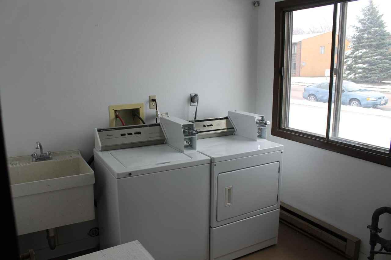 Jefferson Manor - Photo 2 of 2