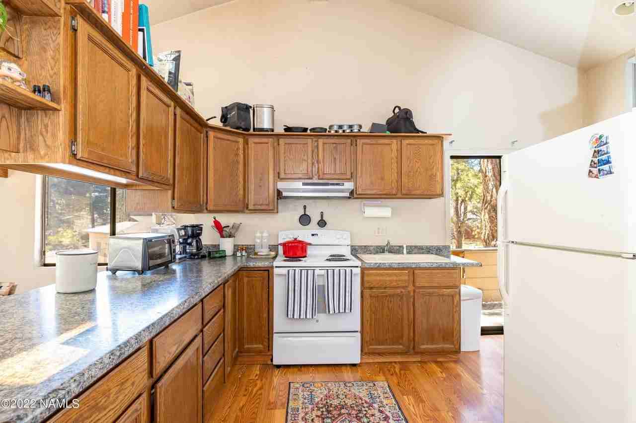 3134 E Mount Elden - Photo 4 of 5