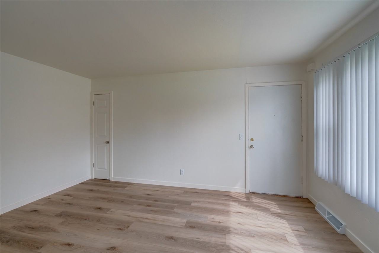 1902 Lake Point Dr #3 - Photo 2 of 13